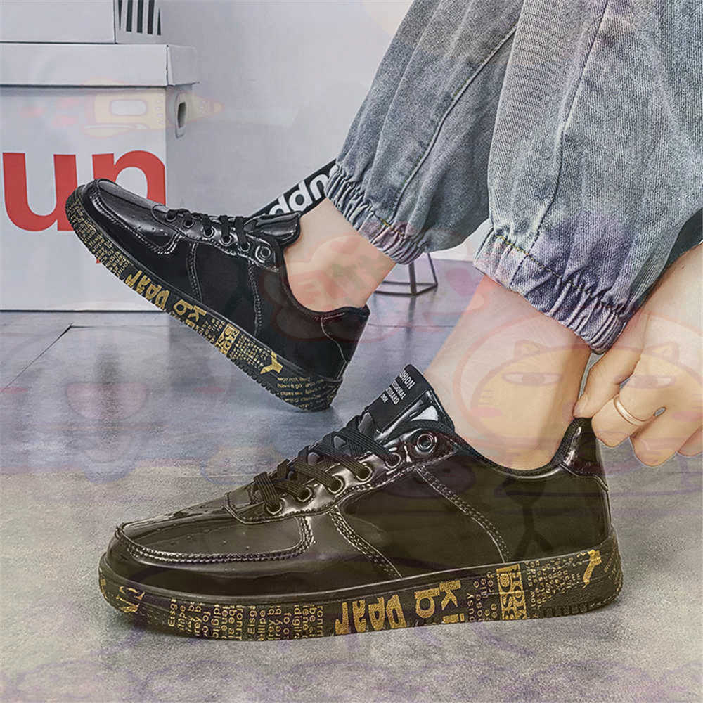 Round Foot Size 45 Sneakers Wh - Men'S Accessories Canada recension och pris