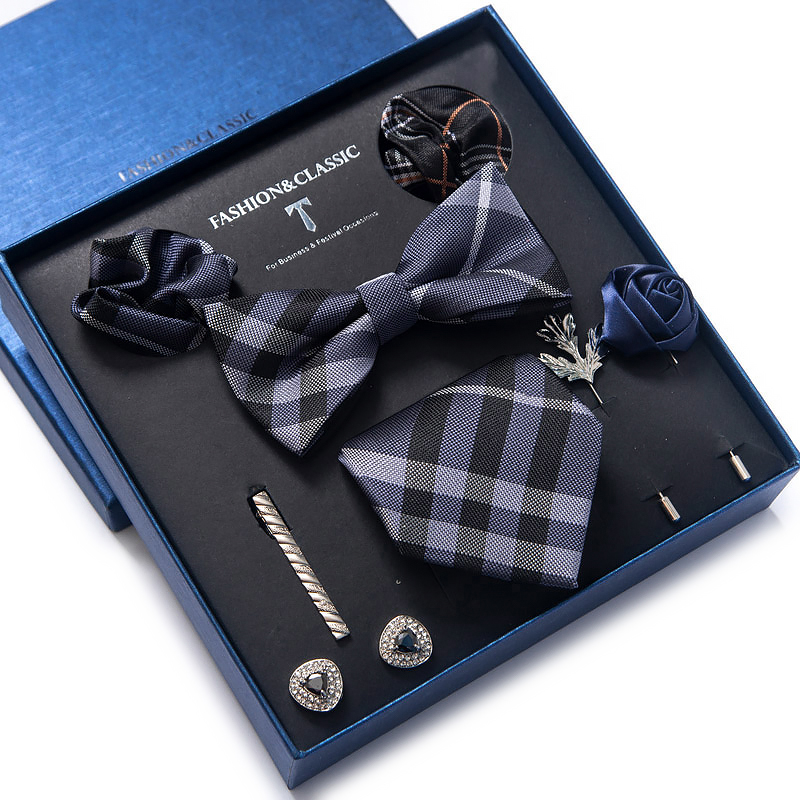 Holiday Present Tie Handkerchi - Cufflink Box Set recension och pris